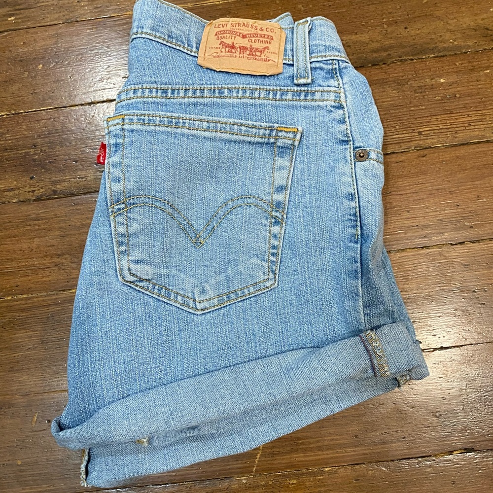 Levi’s high rise shorts